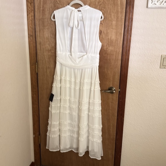 NWT Lulu's White Sleeveless Open Back Midi Dress Size XL - Picture 3 of 5